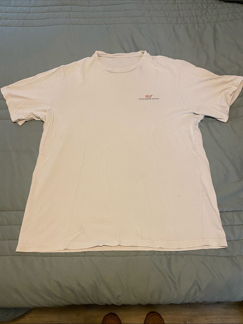 Vineyard Vines Men's White Short-Sleeve Tee with Small Whale Logo